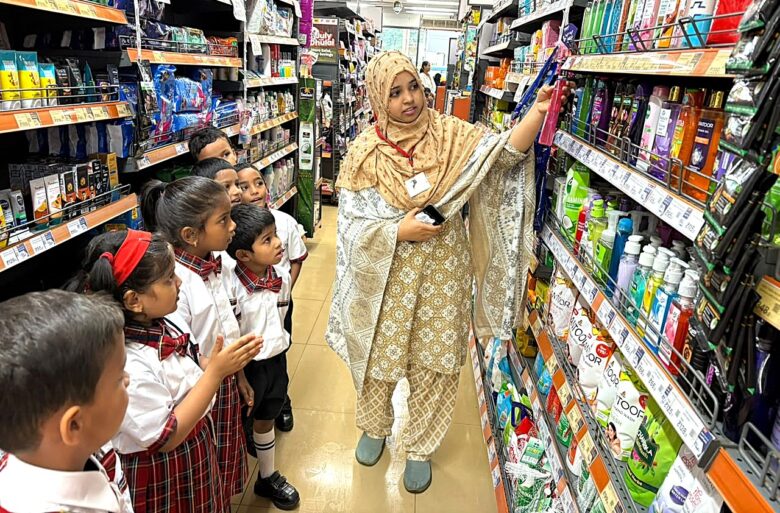 shaikh-central-school-feild-trip-to-more-super-market-belagavi-2026